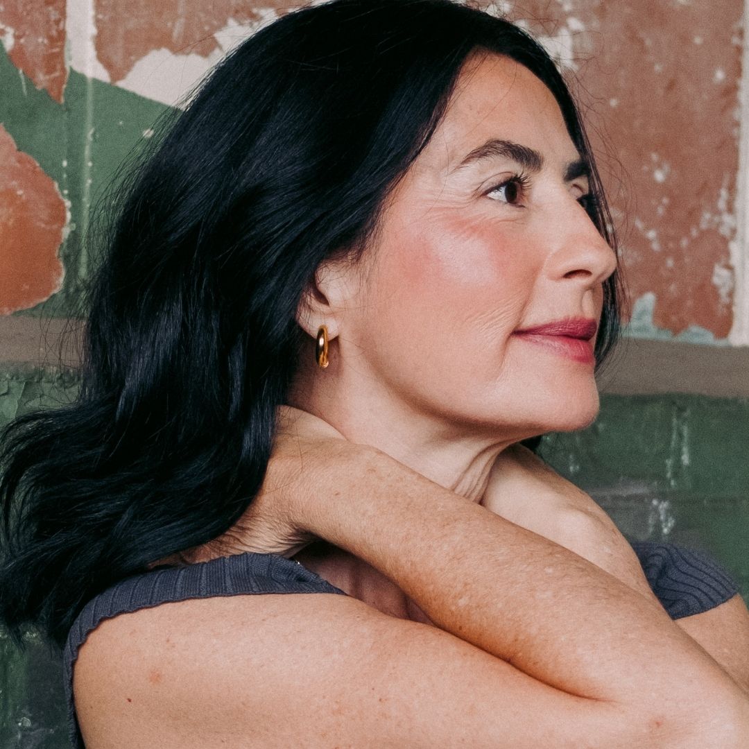 Soft Berry - A Cool Berry, Model wearing Soft Berry of Soft Smudge Lip & Cheek on brick background